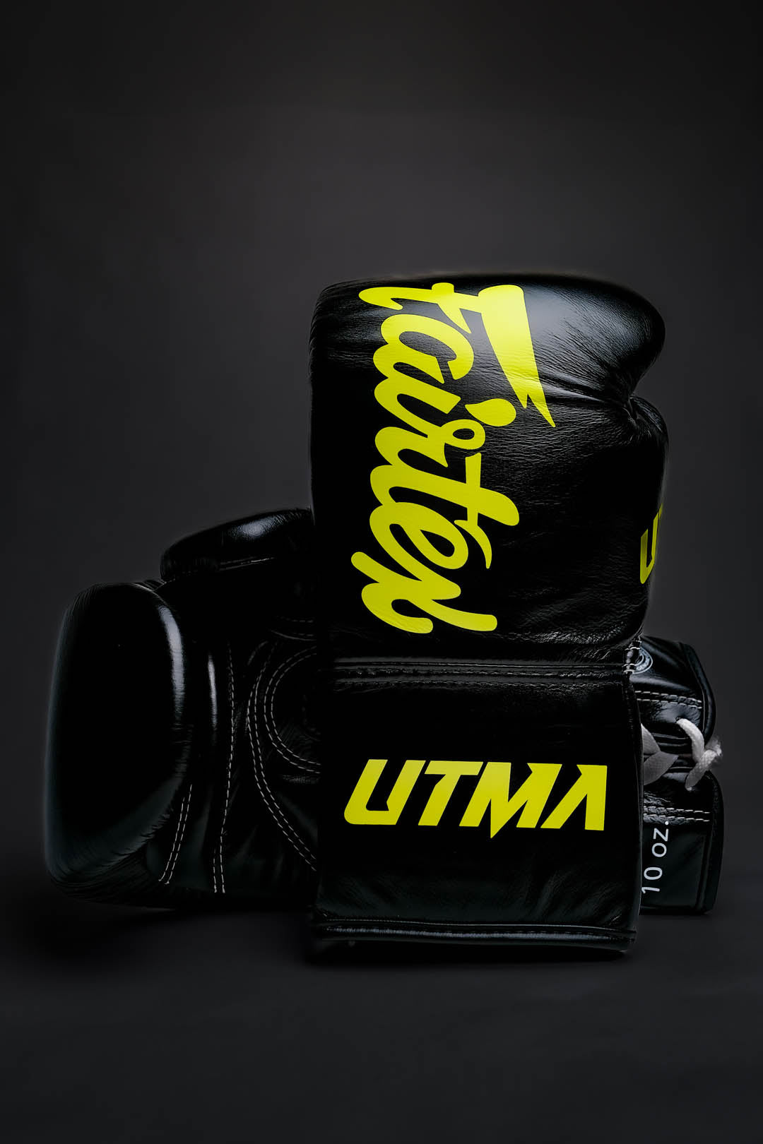 "Fairtex X UTMA" varžybinės bokso pirštinės - Signature
