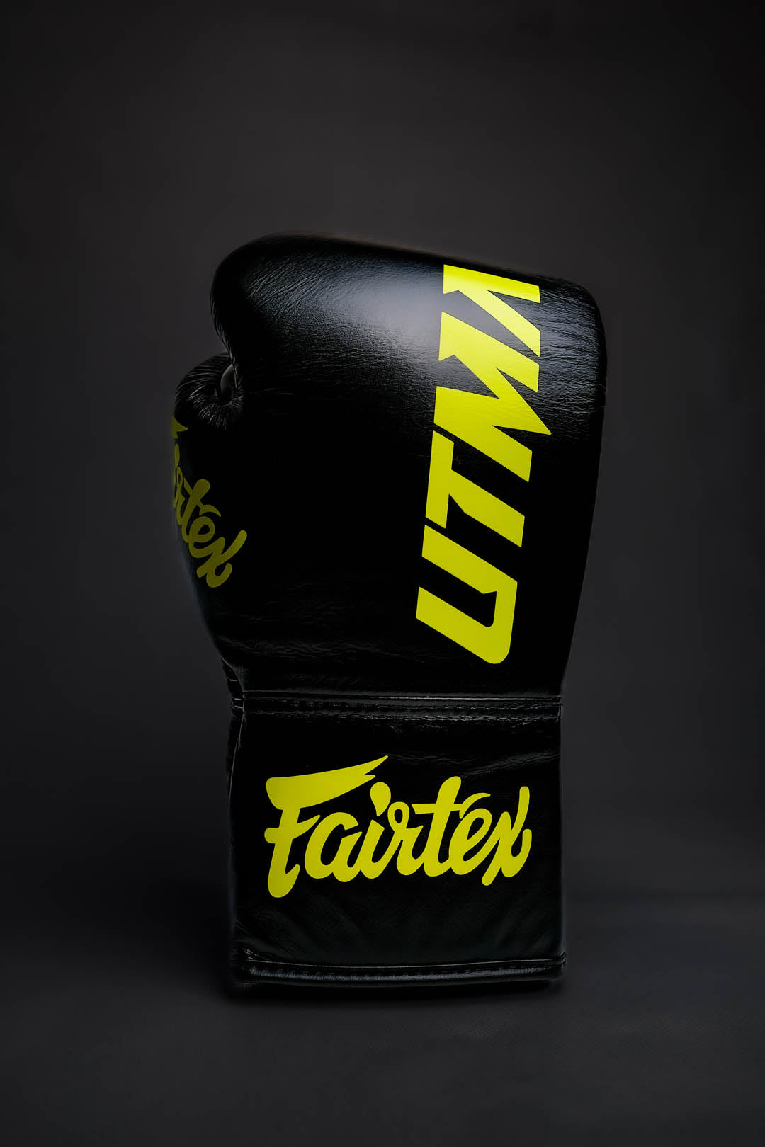 "Fairtex X UTMA" varžybinės bokso pirštinės - Signature