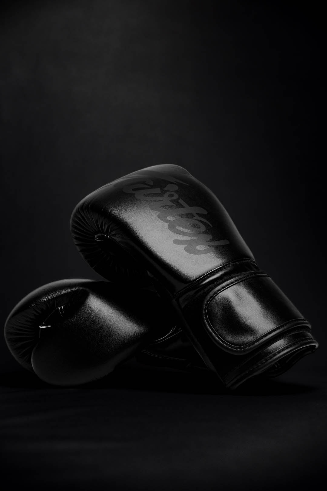 "Fairtex" treniruočių bokso pirštinės - Super Black