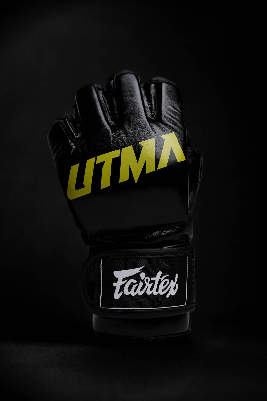 "Fairtex X UTMA" MMA pirštinės - Black